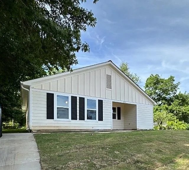 297 East Ranies